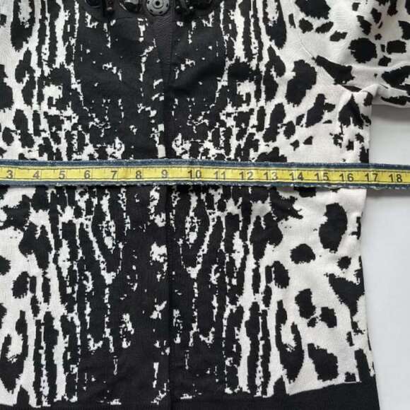 Per Se Women’s Black and White V-Neck Button Up 3/4 Sleeve Cardigan Sweater XS - Picture 6 of 7